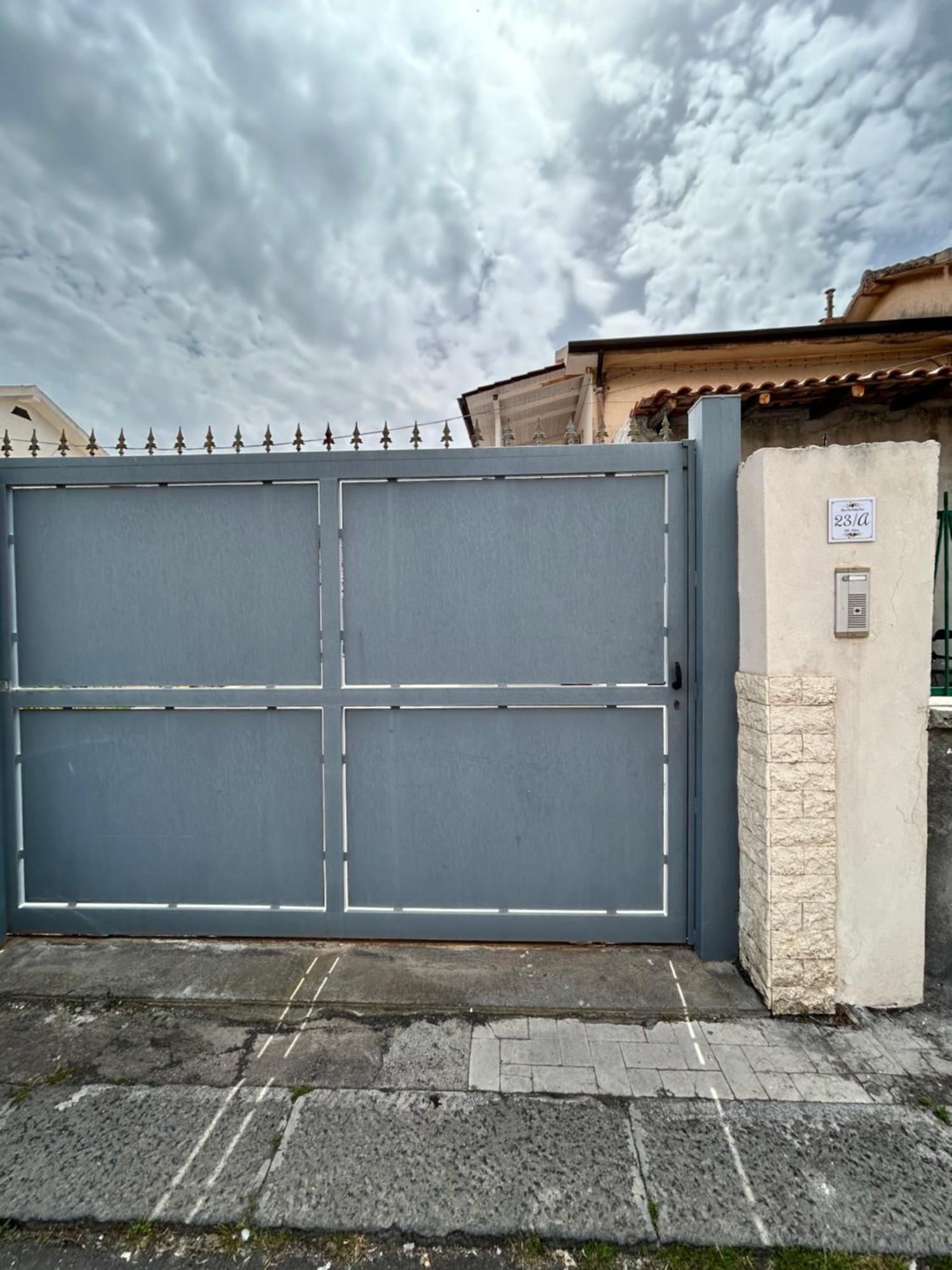 Mimi E Coco Shabby House Apartment Catania Exterior photo